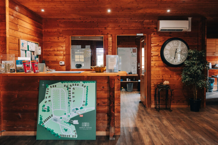 frontal photo of reception desk