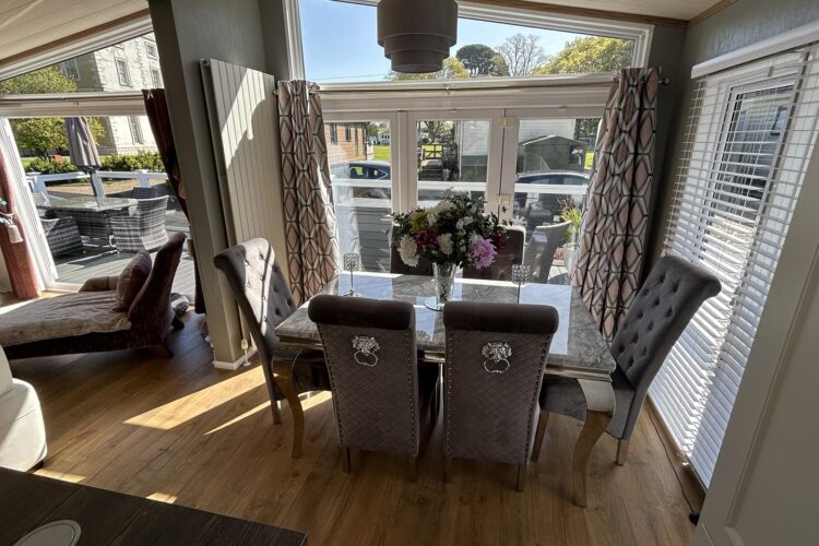 pemberton glendale platinum dining area